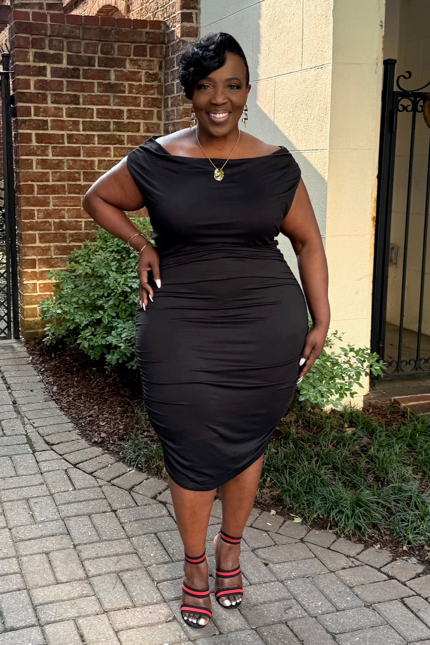 Curvy Side Ruched Off Shoulder Mini Dress -Black- FINAL SALE –