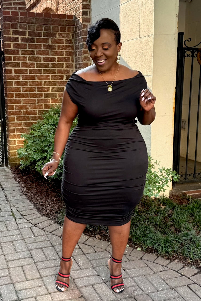 Curvy Side Ruched Off Shoulder Mini Dress -Black- FINAL SALE –